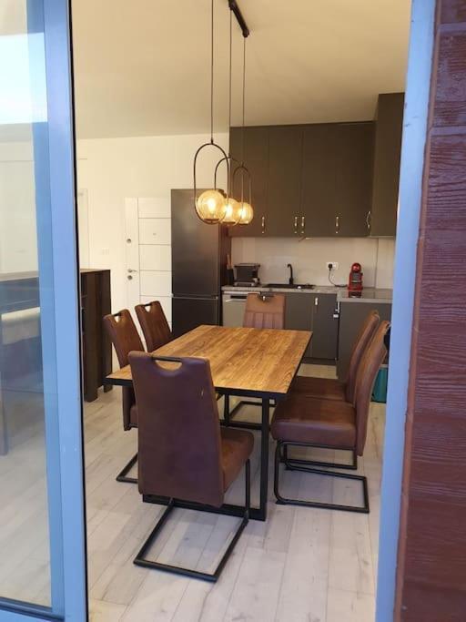 Beautiful Apartment In Tivat Eksteriør billede